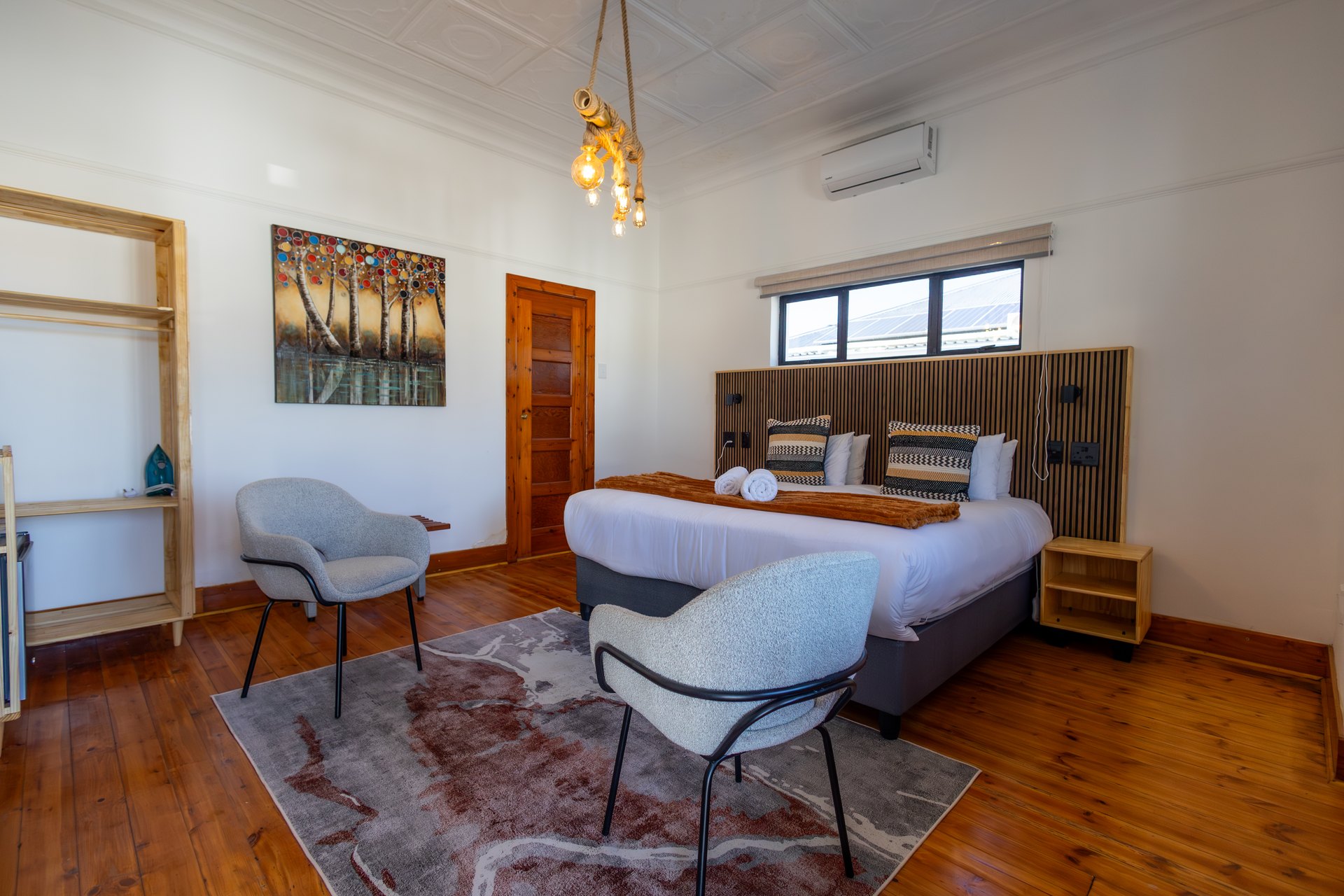 Luxurious King Room 14 at Fusion House in East London